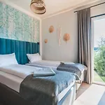 Rresort Homes - Swimming Pool & Sauna Дом отдыха *