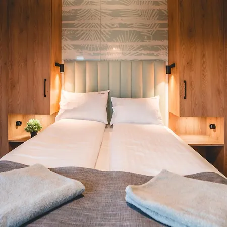 Rresort Homes - Heated Swimming Pool & Sauna Nyaraló Rewal
