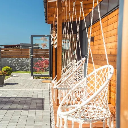 Rresort Homes - Heated Swimming Pool & Sauna Rewal